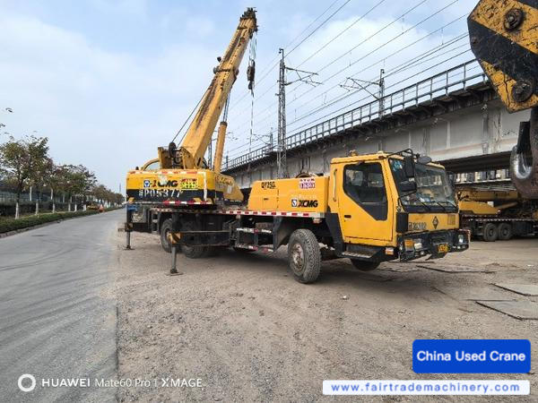 Buy XCMG QY20G Used Crane / 1